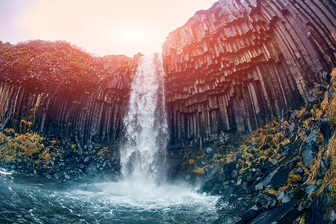 svartifoss-waterfall-iceland-skaftafell